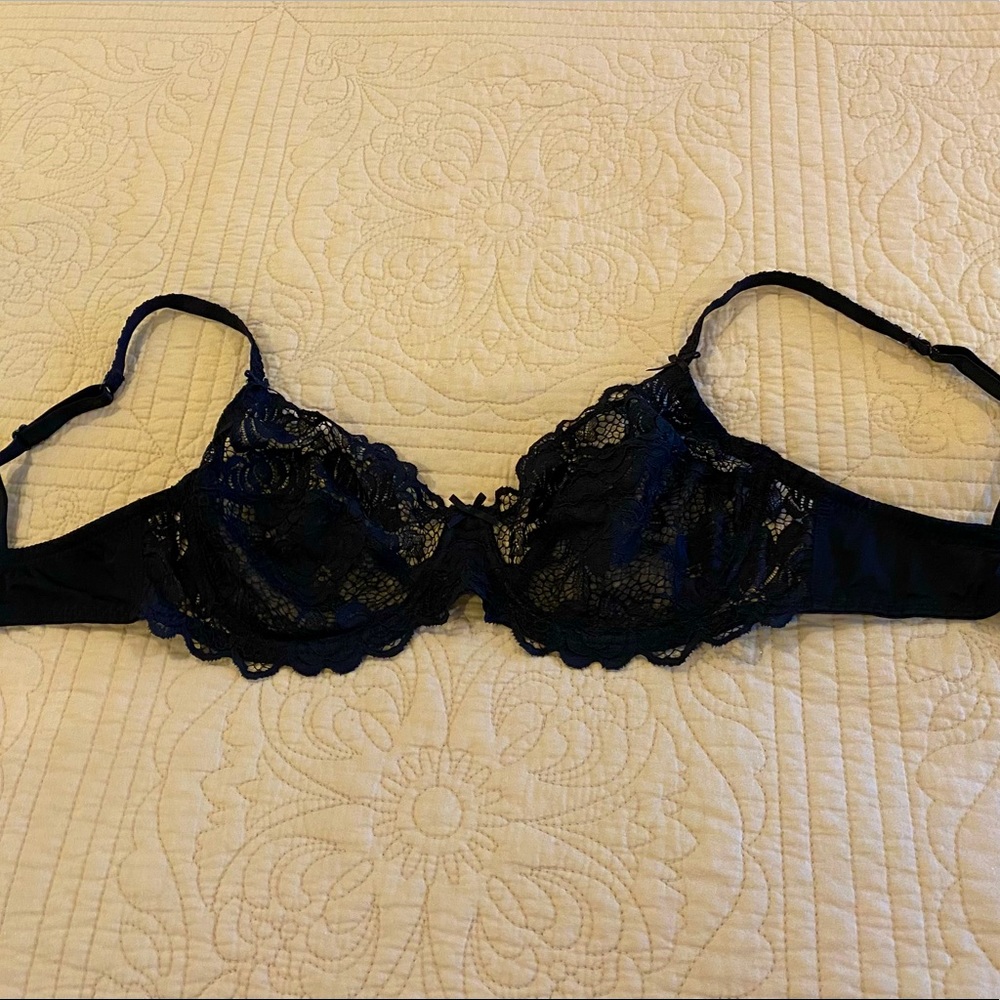 New w/out tags- women’s Lacey bra